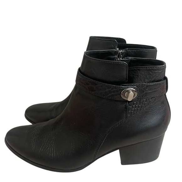 COACH Patricia Turnlock Black Leather Booties Women's Size 10b Ankle Boots EUC - Picture 1 of 15